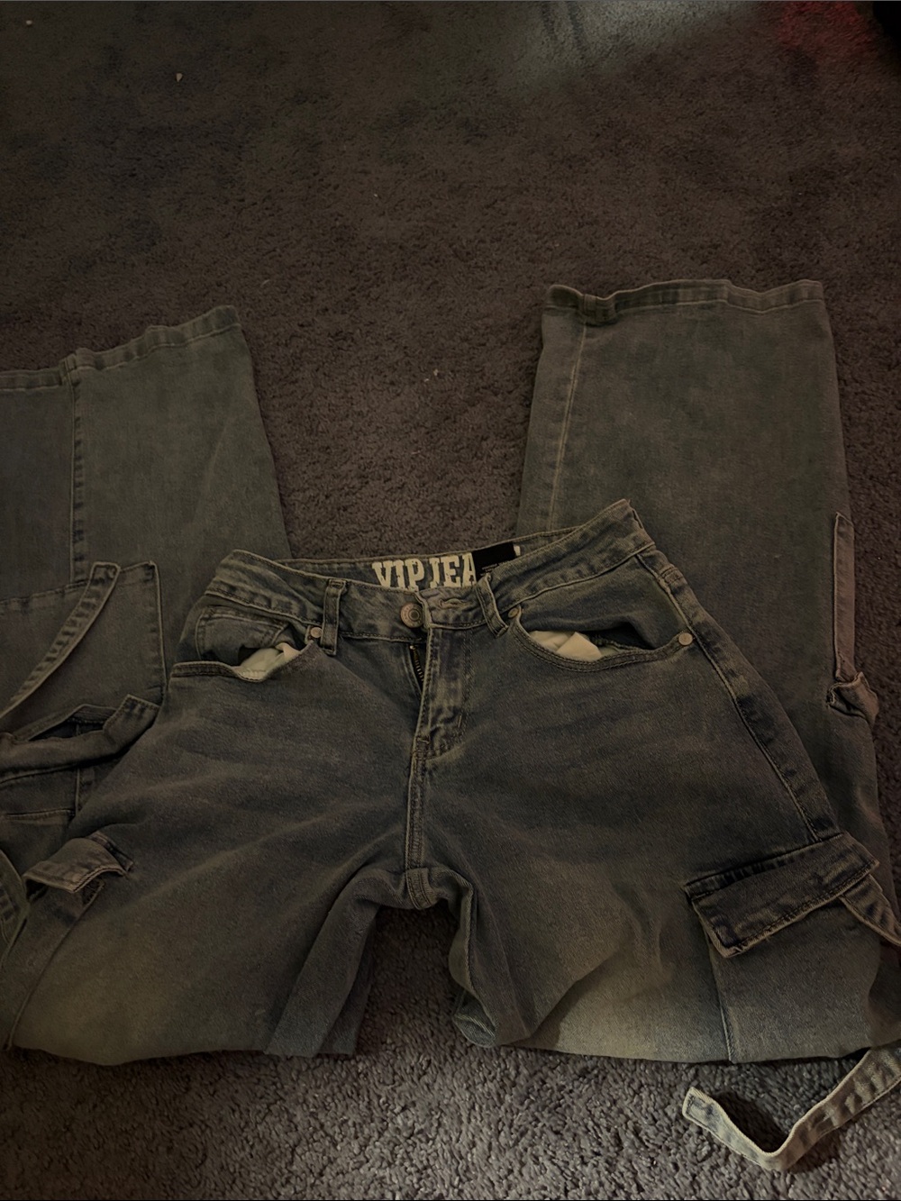 Woman’s cargo jeans with buckles